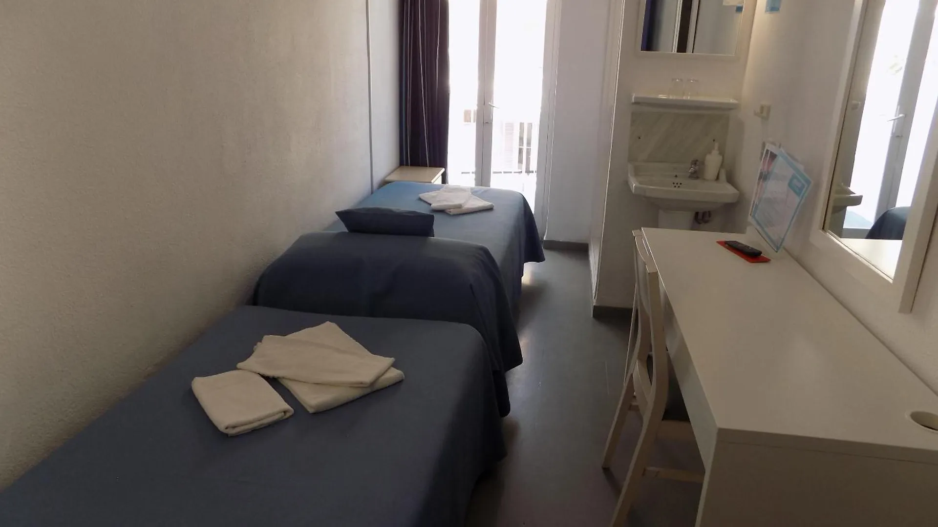 Hostal Villa Maruja El Arenal  El Arenal (Mallorca)